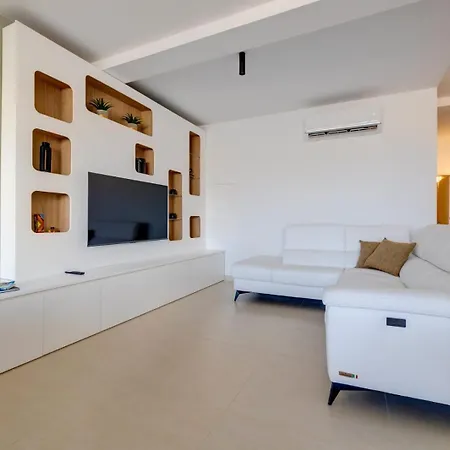Seaview Modern 3br Duplex With Terrace By Quicktrips * Is-Swieqi