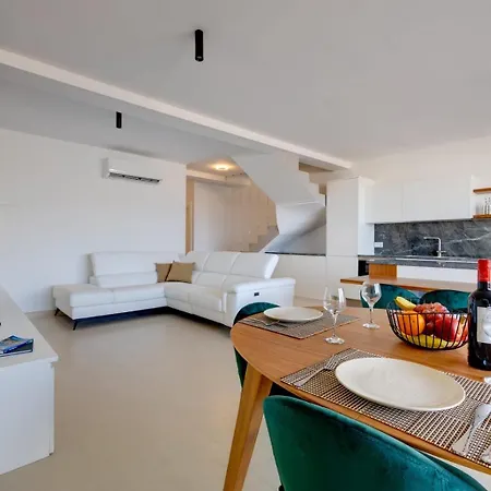 Lägenhet Seaview Modern 3br Duplex With Terrace By Quicktrips Is-Swieqi