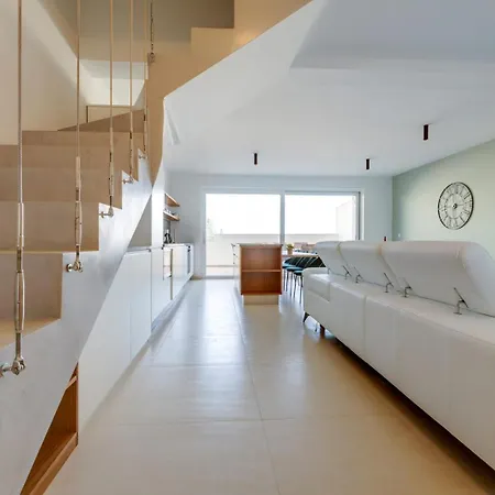 Lägenhet Seaview Modern 3br Duplex With Terrace By Quicktrips